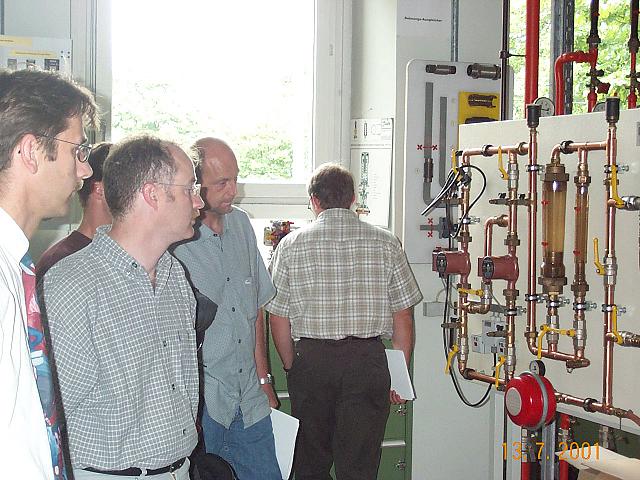 Sucht Ihr die Lehrer-einstell-Schraube?